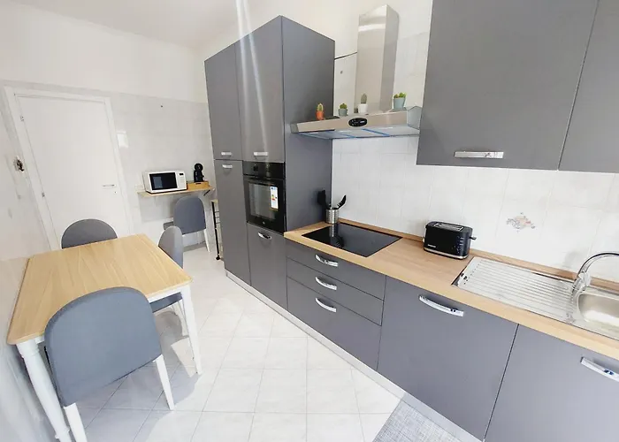 Domus Drea Apartment *